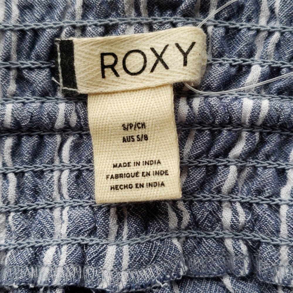 **HP**Nwt Roxy striped shorts, size small - Picture 6 of 7